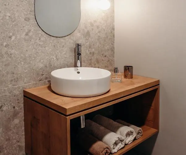 Triglav 莫斯特拉纳